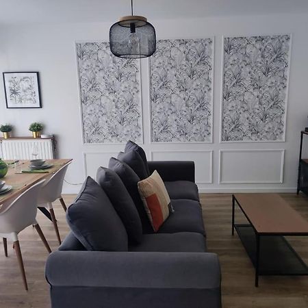 Proche De Paris T3 Tout Confort Courcouronnes Ngoại thất bức ảnh