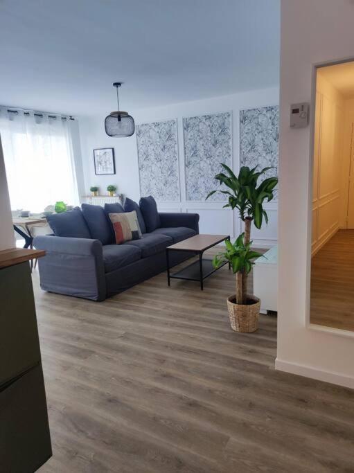 Proche De Paris T3 Tout Confort Courcouronnes Ngoại thất bức ảnh