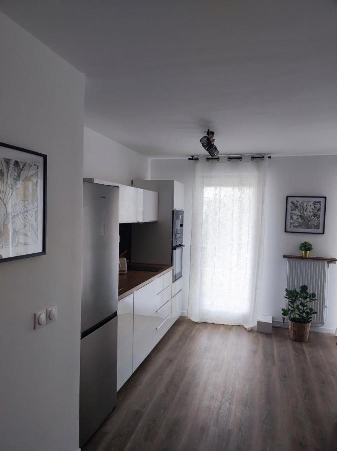 Proche De Paris T3 Tout Confort Courcouronnes Ngoại thất bức ảnh